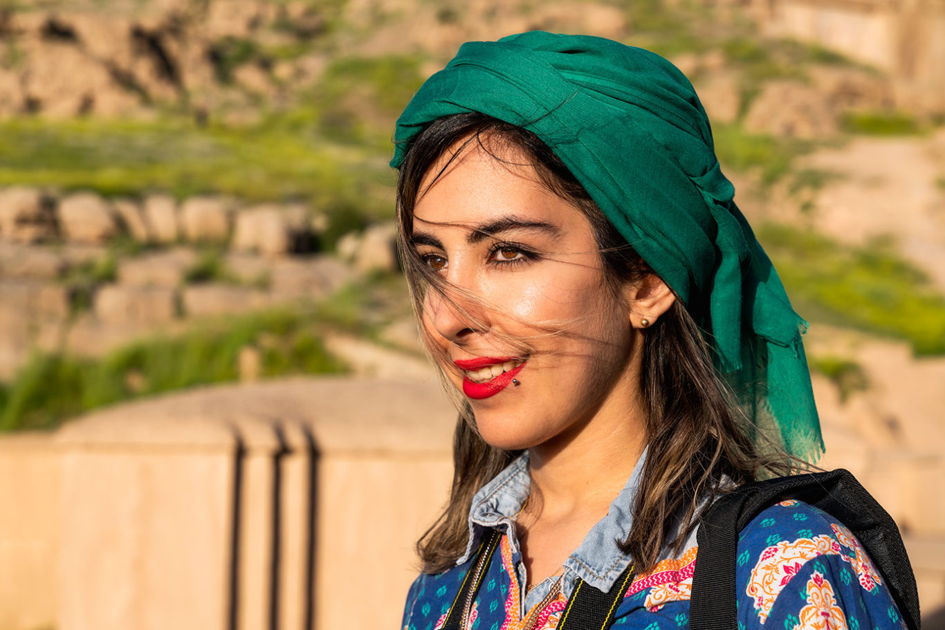 Iran Fotoreise Portraitfotografie Fotosafari Maedchen Gehen Sie Mit