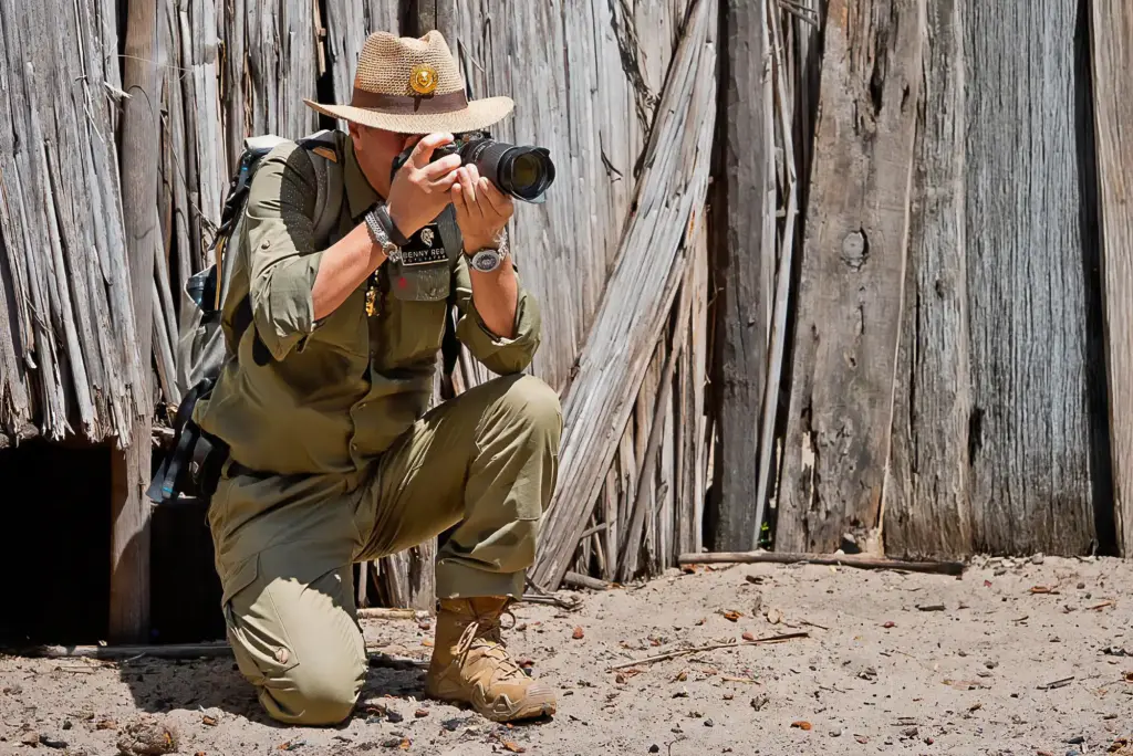 Benny Rebel beim Fotografieren auf einer Fotoreise durch Madagaskar.