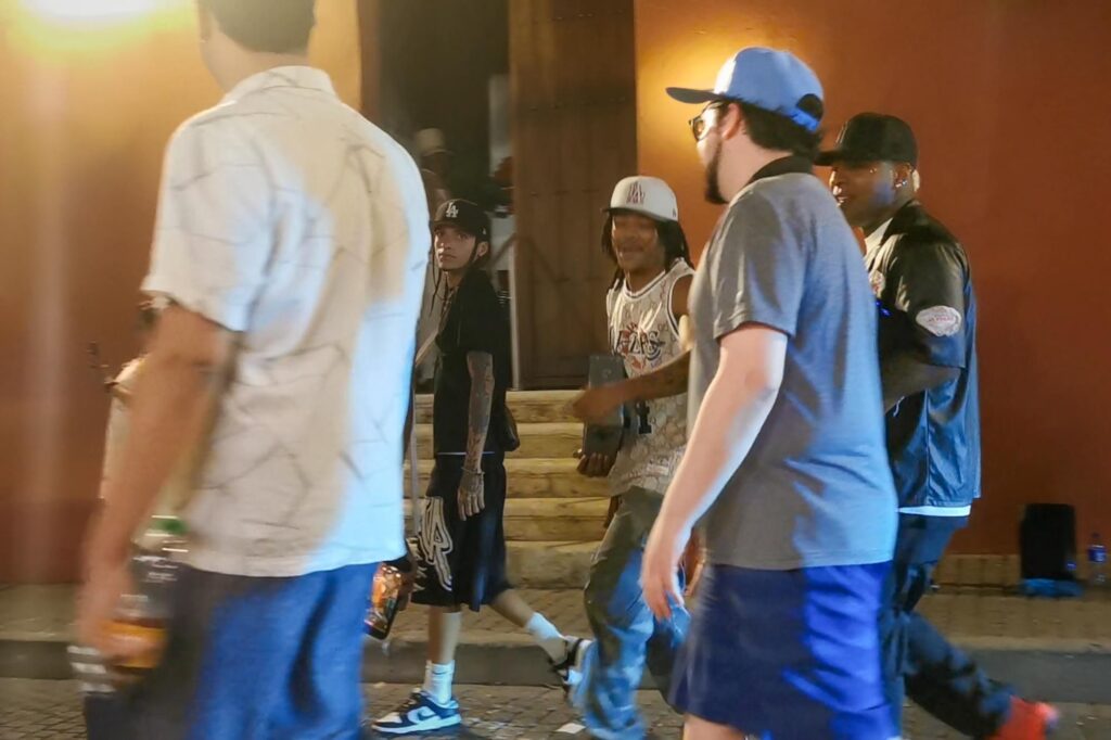 Diese Jungs sind Kolumbiens freundlichste Straßen-Gangs. Sie berauben dich nicht deines Geldes – nur ein Bisschen deiner Würde. Und das mit Stil.