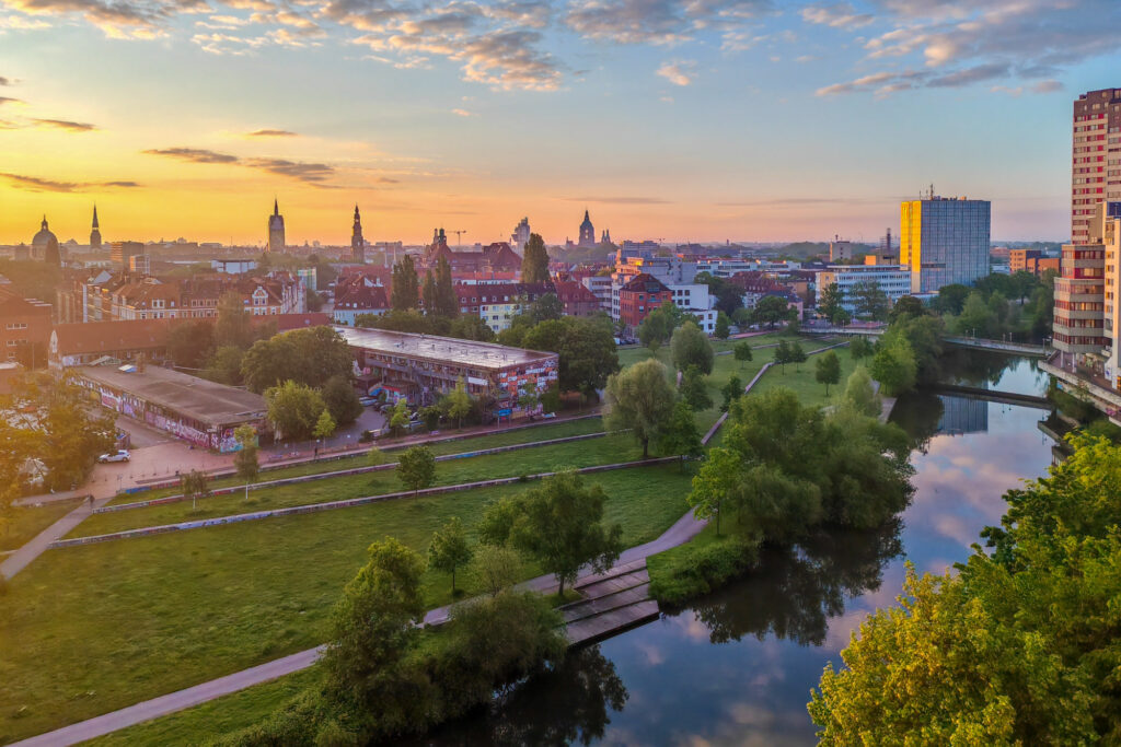 Der Blick aus dem Bürofenster von Benny Rebel auf Hannover.